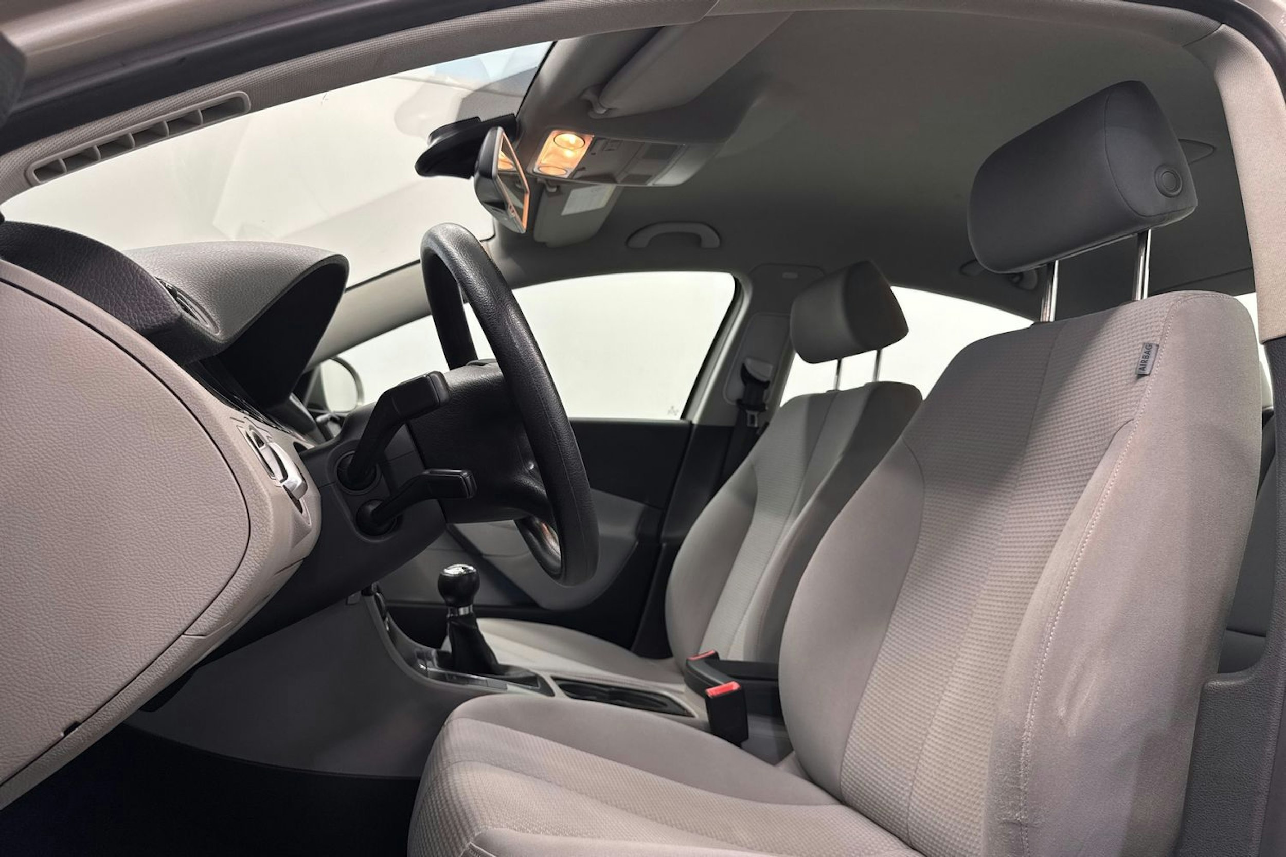 Ruskea (beige) Volkswagen PASSAT 2005 kuva 11.