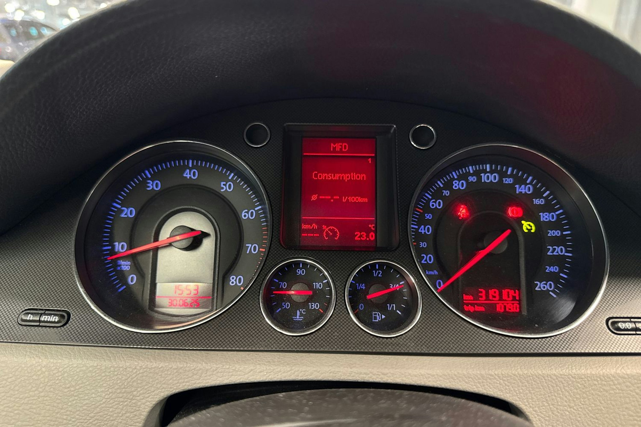 Ruskea (beige) Volkswagen PASSAT 2005 kuva 13.