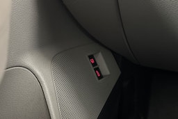 Ruskea (beige) Volkswagen PASSAT 2005 kuva 15.
