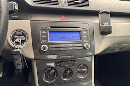 Ruskea (beige) Volkswagen PASSAT 2005 kuva 18.
