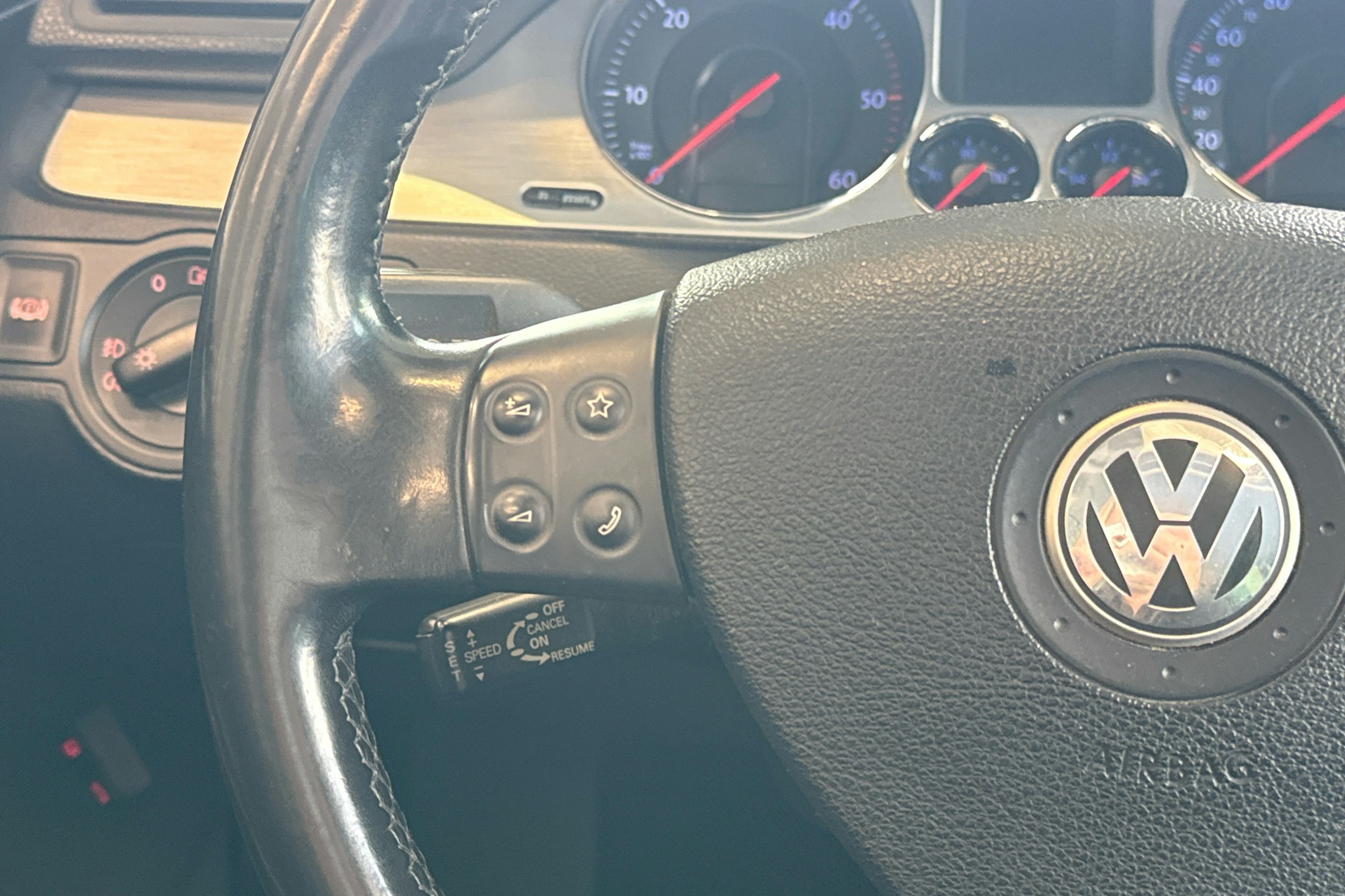 Musta Volkswagen PASSAT 2006 kuva 12.