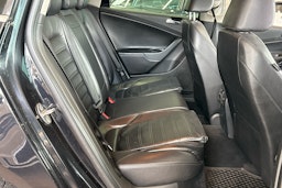 Musta Volkswagen PASSAT 2006 kuva 22.