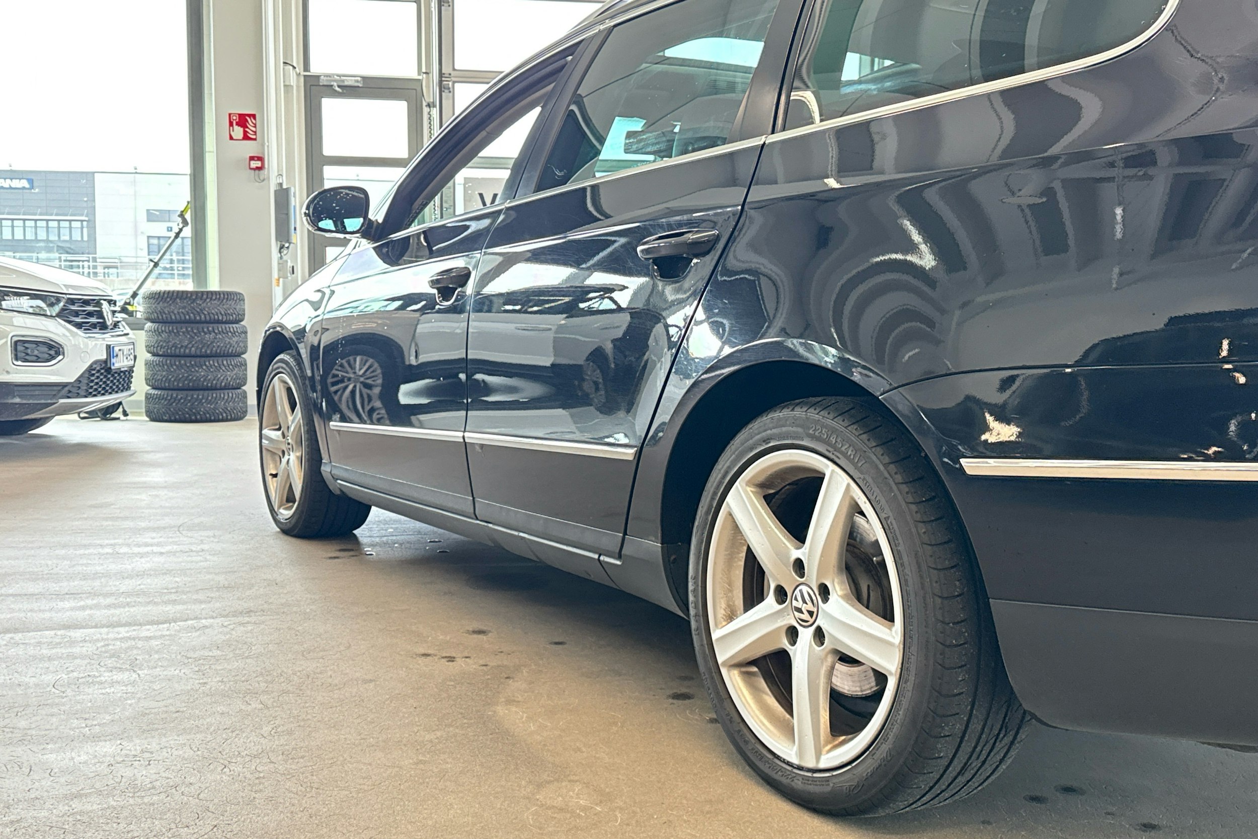 Musta Volkswagen PASSAT 2006 kuva 26.