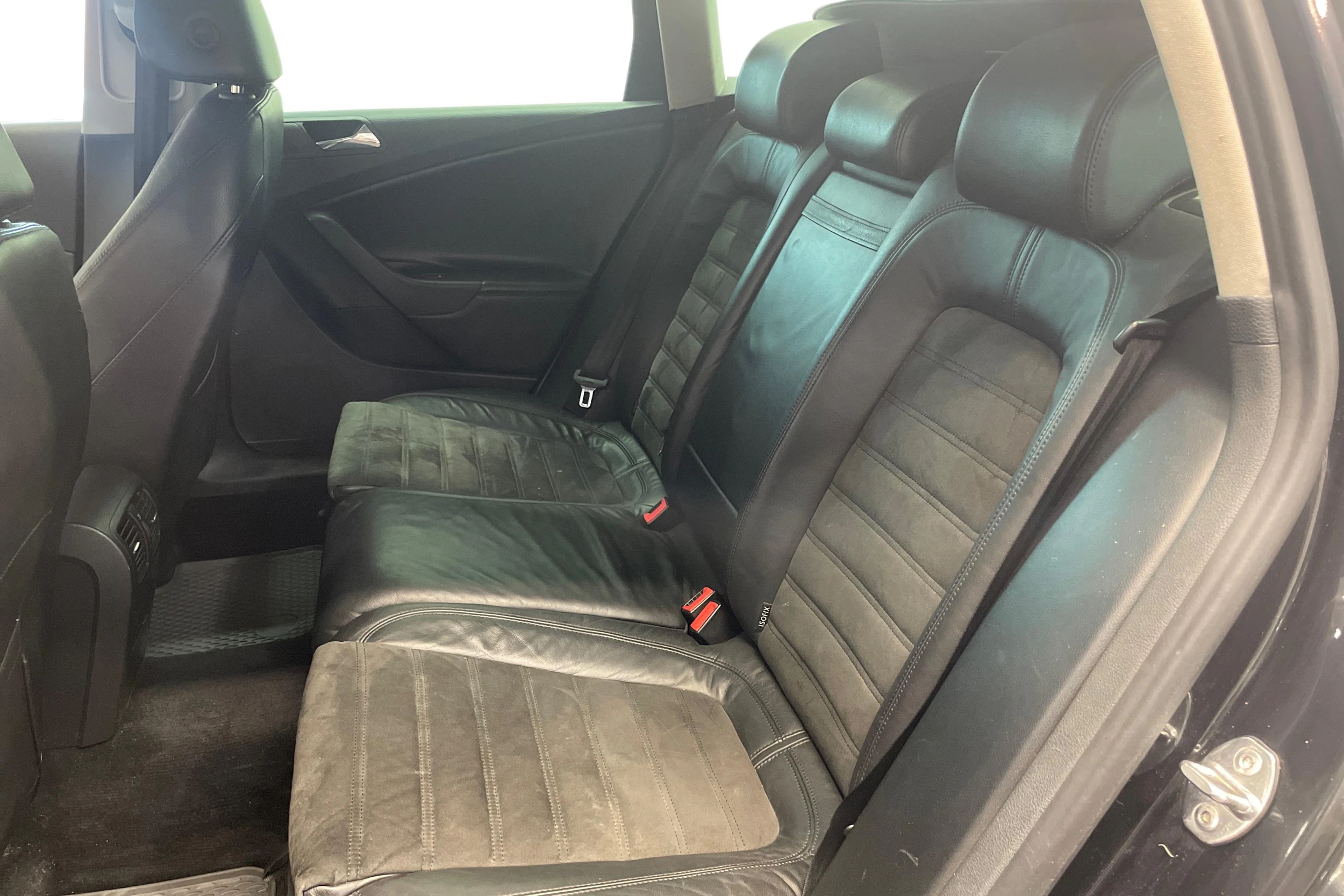 musta Volkswagen Passat 2006 kuva 8.