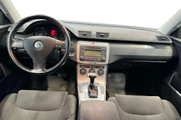 Musta Volkswagen Passat 2006 kuva 9.