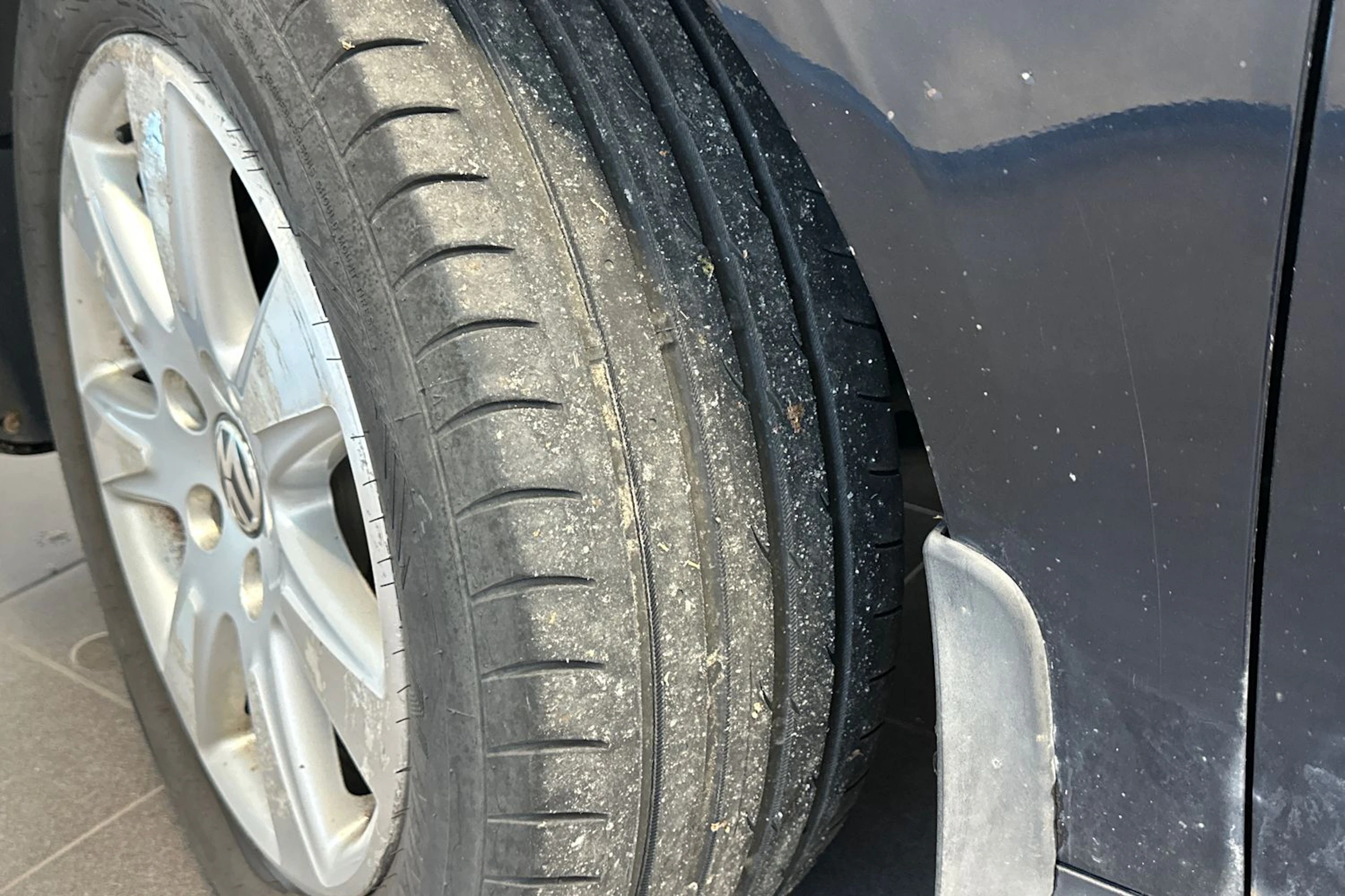 Musta Volkswagen Passat 2006 kuva 13.