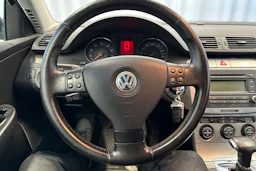 Musta Volkswagen Passat 2006 kuva 16.
