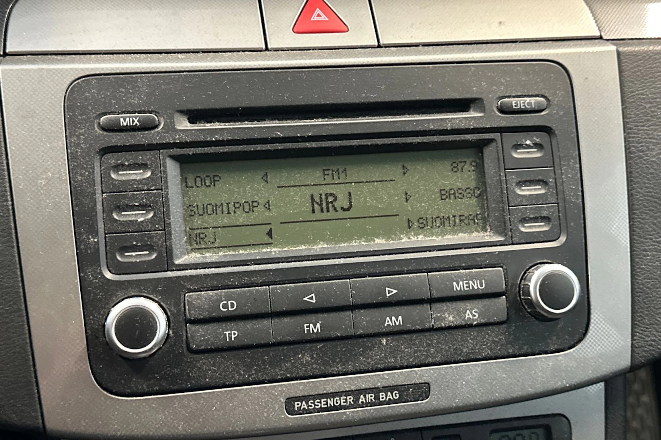 Musta Volkswagen Passat 2006 kuva 22.