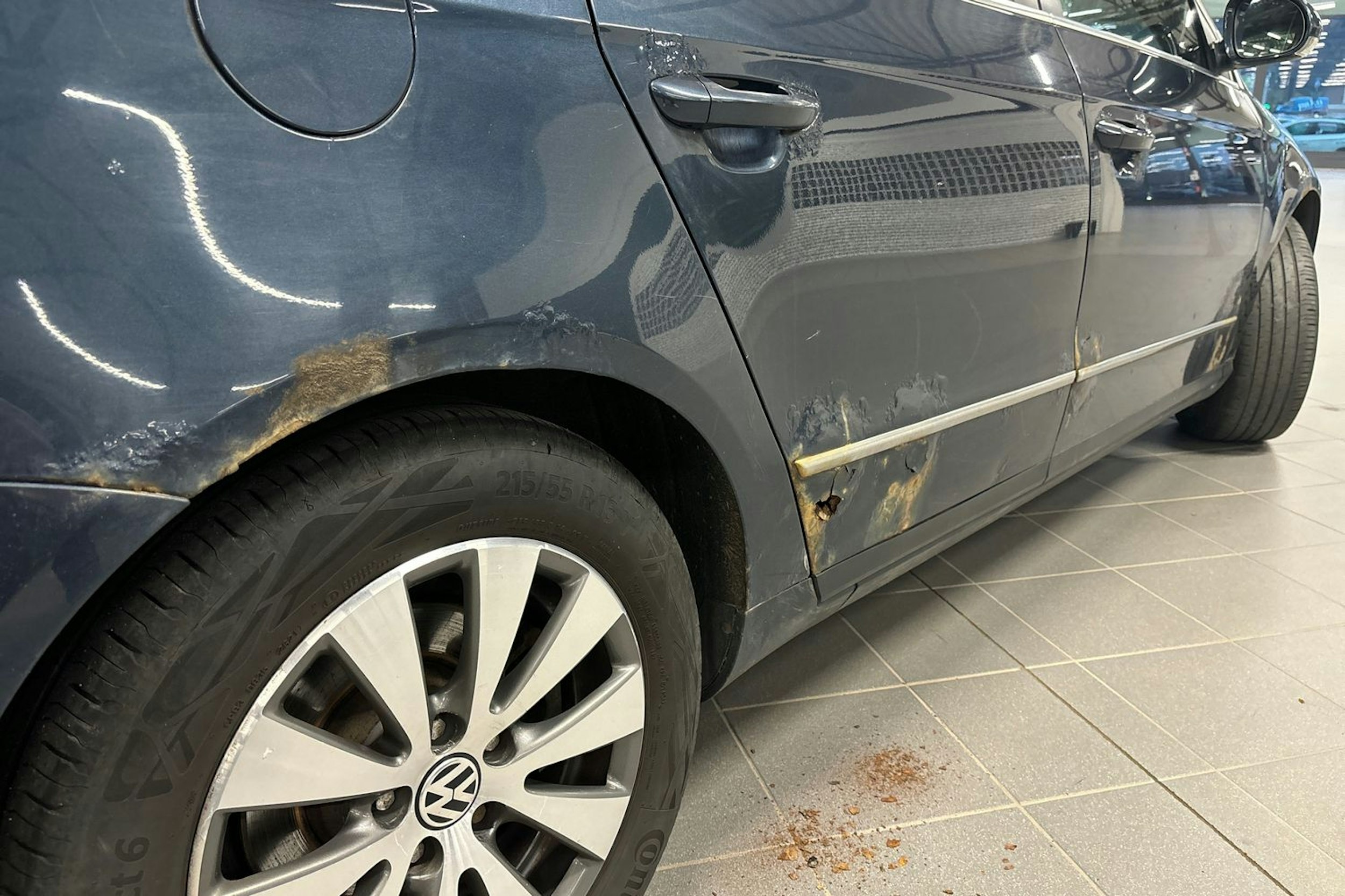 sininen Volkswagen Passat 2007 kuva 11.