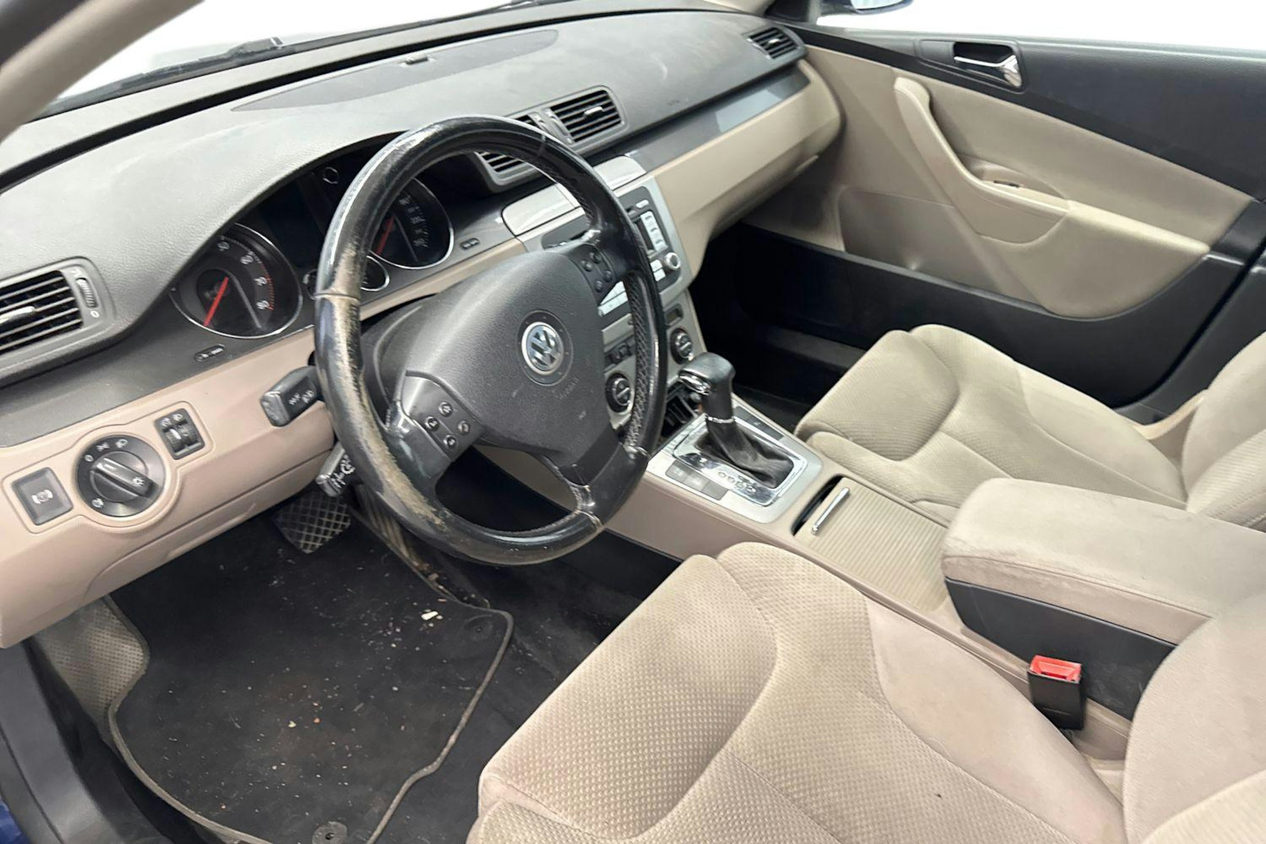 sininen Volkswagen Passat 2007 kuva 6.