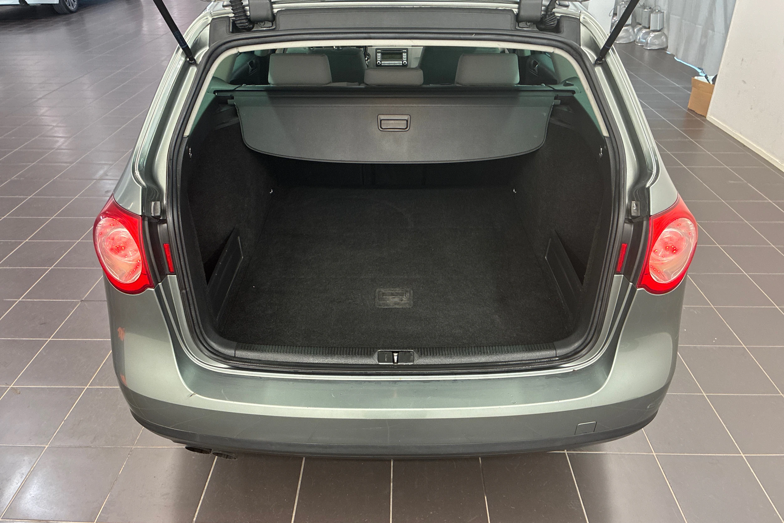Vihreä Volkswagen PASSAT 2007 kuva 12.