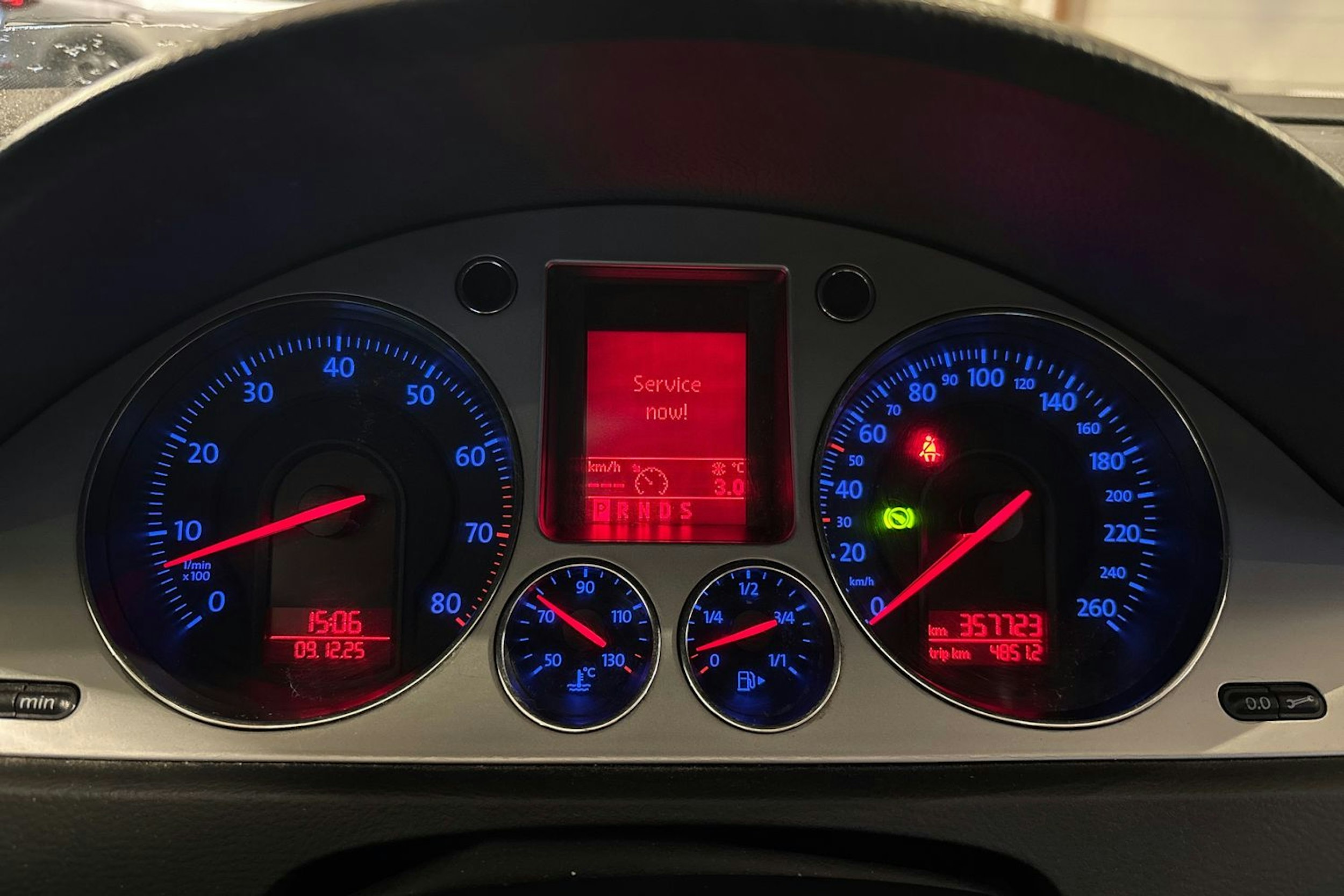 Musta Volkswagen PASSAT 2008 kuva 17.