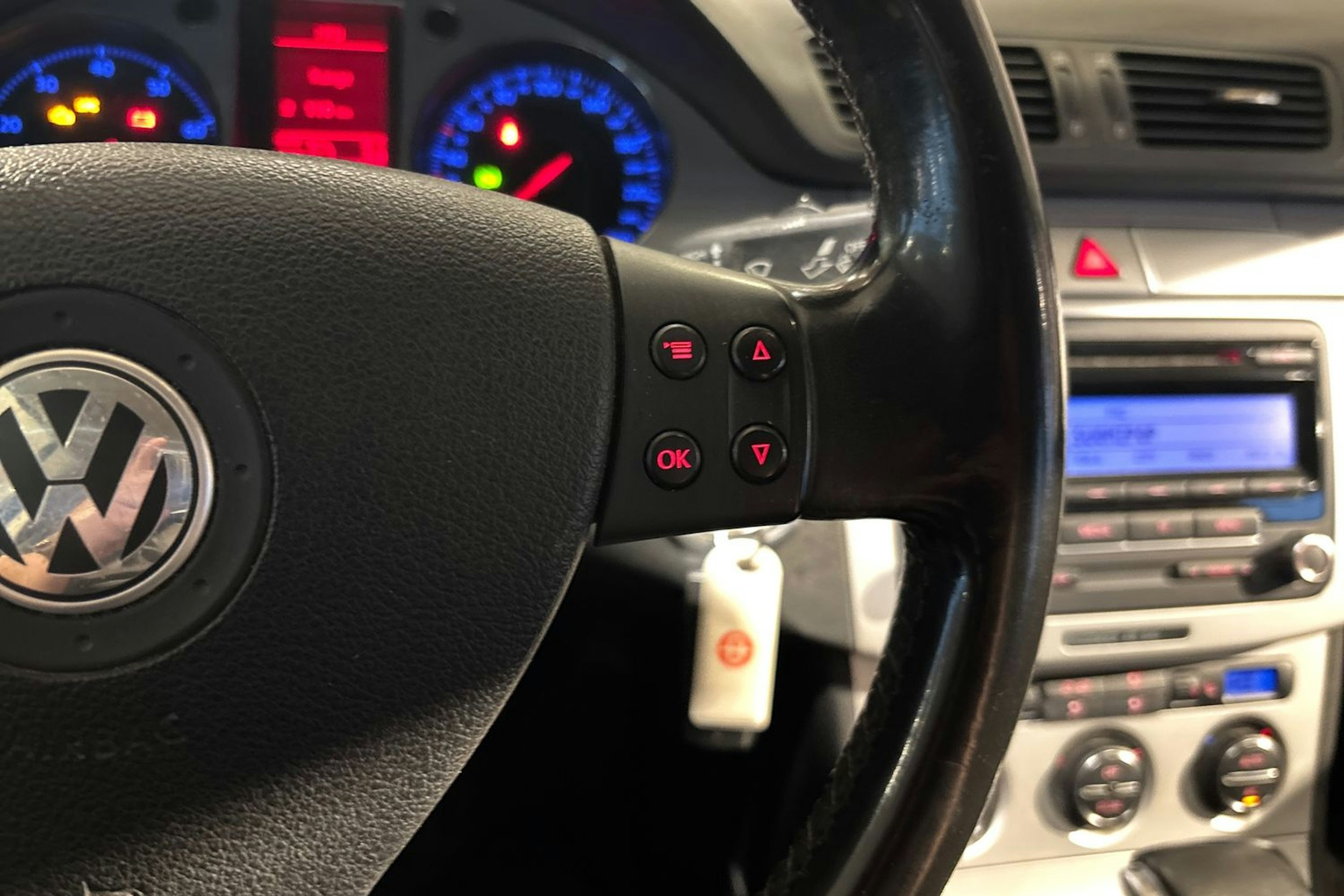 Musta Volkswagen PASSAT 2008 kuva 19.