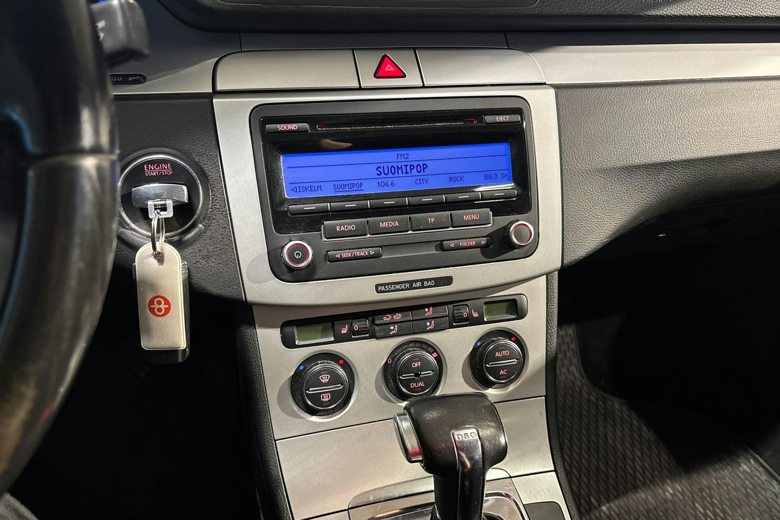 Musta Volkswagen PASSAT 2008 kuva 21.