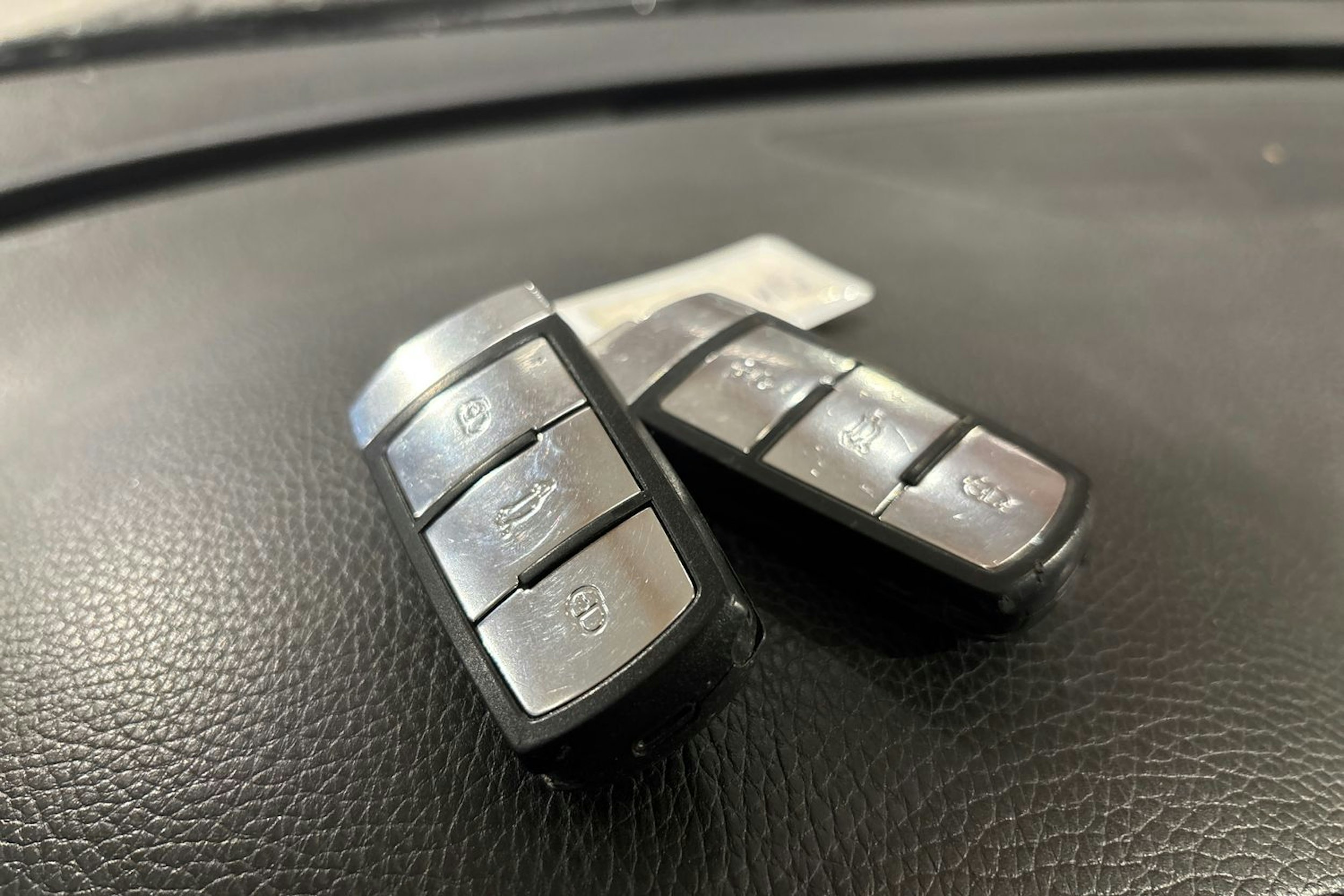 Musta Volkswagen PASSAT 2008 kuva 23.