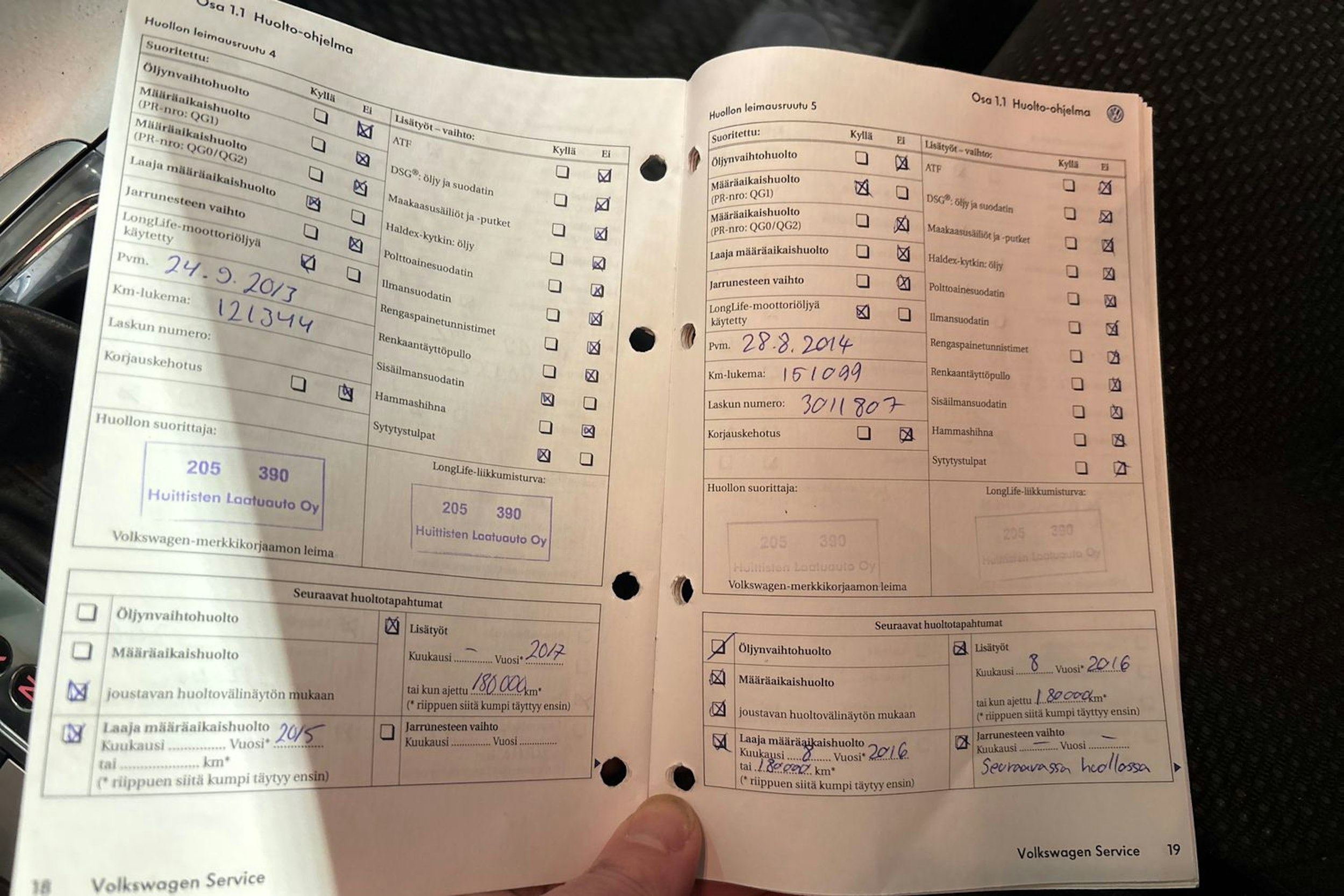 Musta Volkswagen PASSAT 2008 kuva 28.