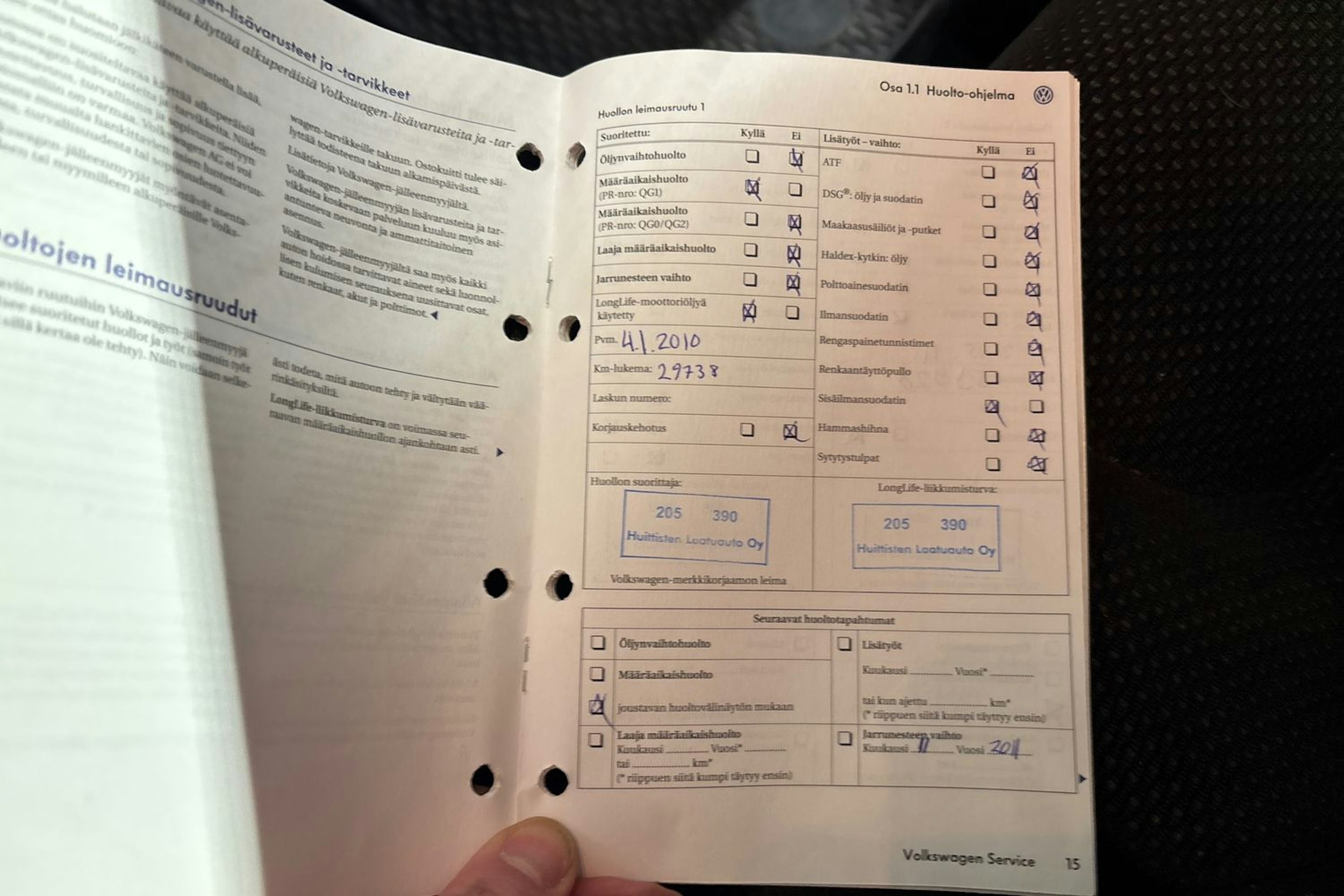 Musta Volkswagen PASSAT 2008 kuva 30.