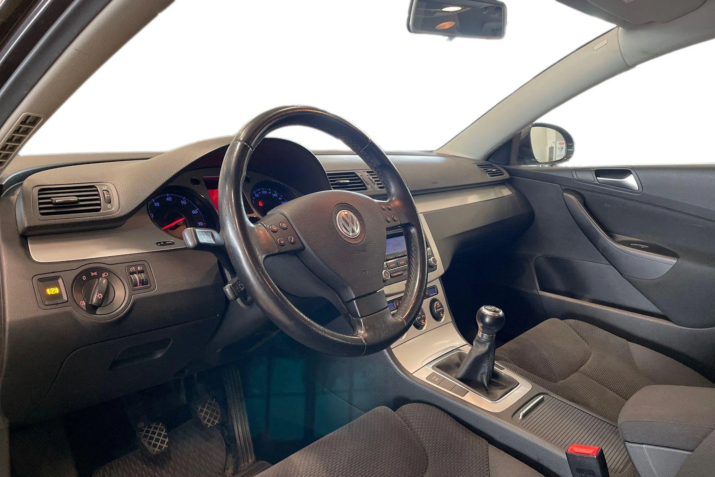 met. ruskea (beige) Volkswagen Passat 2009 kuva 8.