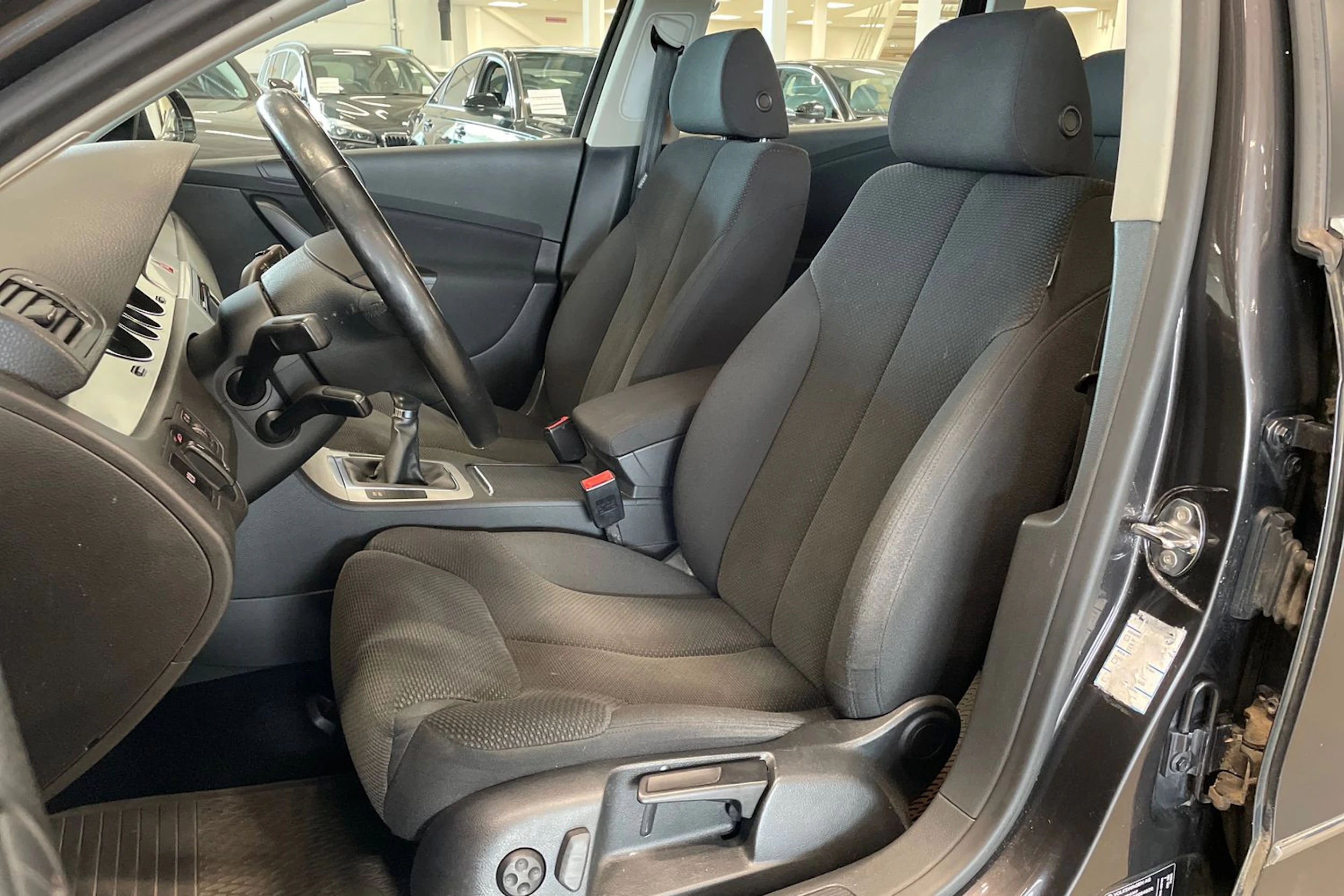 met. ruskea (beige) Volkswagen Passat 2009 kuva 15.