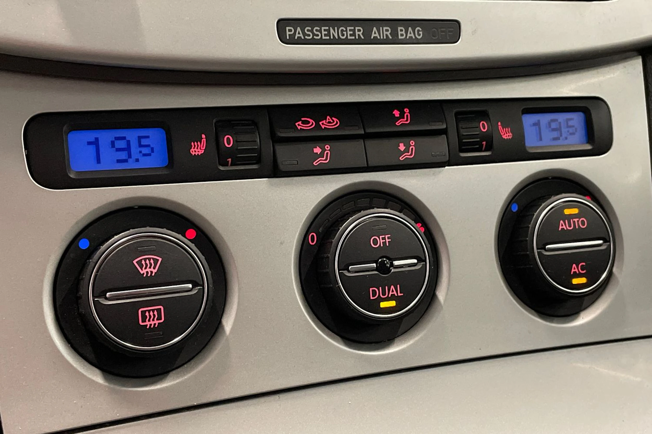 met. ruskea (beige) Volkswagen Passat 2009 kuva 24.