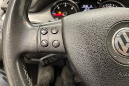 ruskea (beige) Volkswagen Passat 2009 kuva 16.