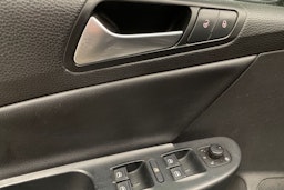 ruskea (beige) Volkswagen Passat 2009 kuva 19.