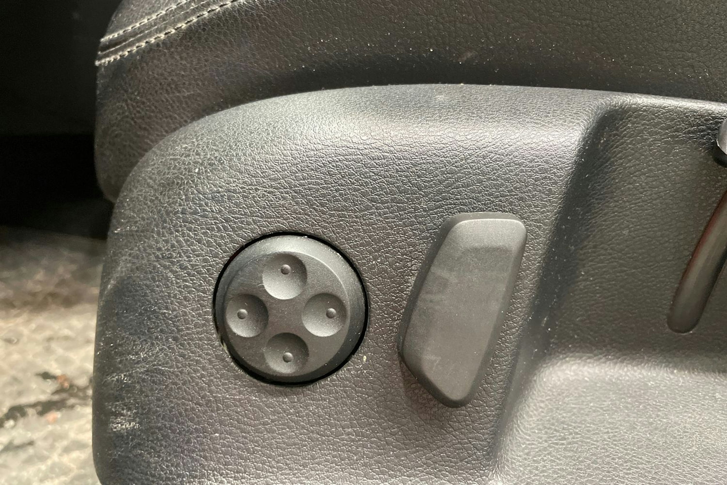 ruskea (beige) Volkswagen Passat 2009 kuva 20.