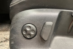 ruskea (beige) Volkswagen Passat 2009 kuva 20.