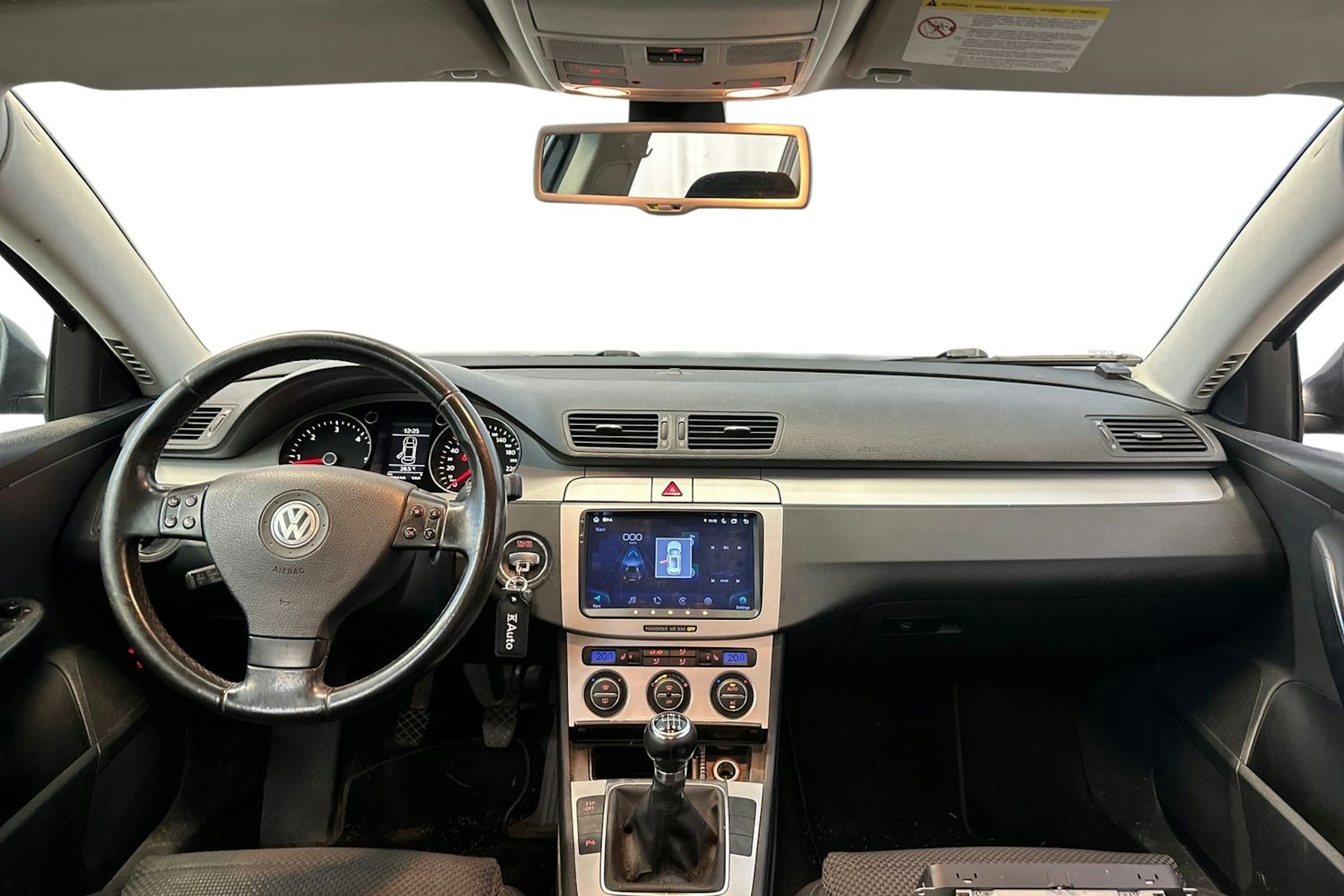 sininen Volkswagen Passat 2009 kuva 7.
