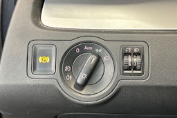 sininen Volkswagen Passat 2009 kuva 14.