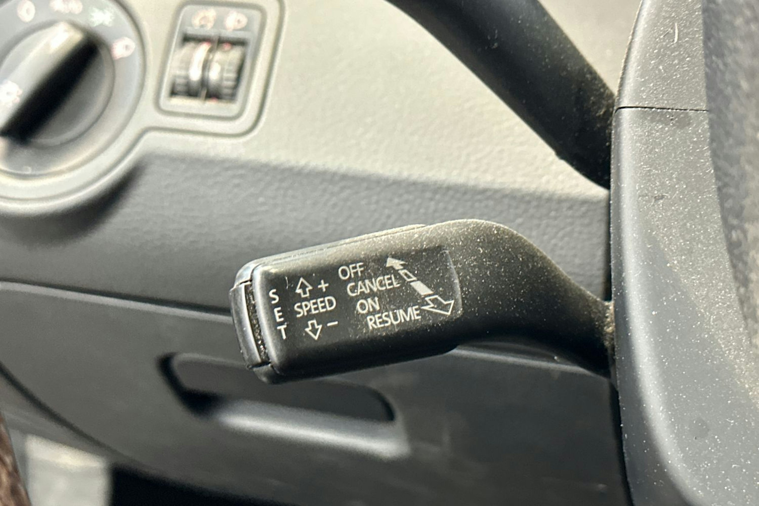 sininen Volkswagen Passat 2009 kuva 17.