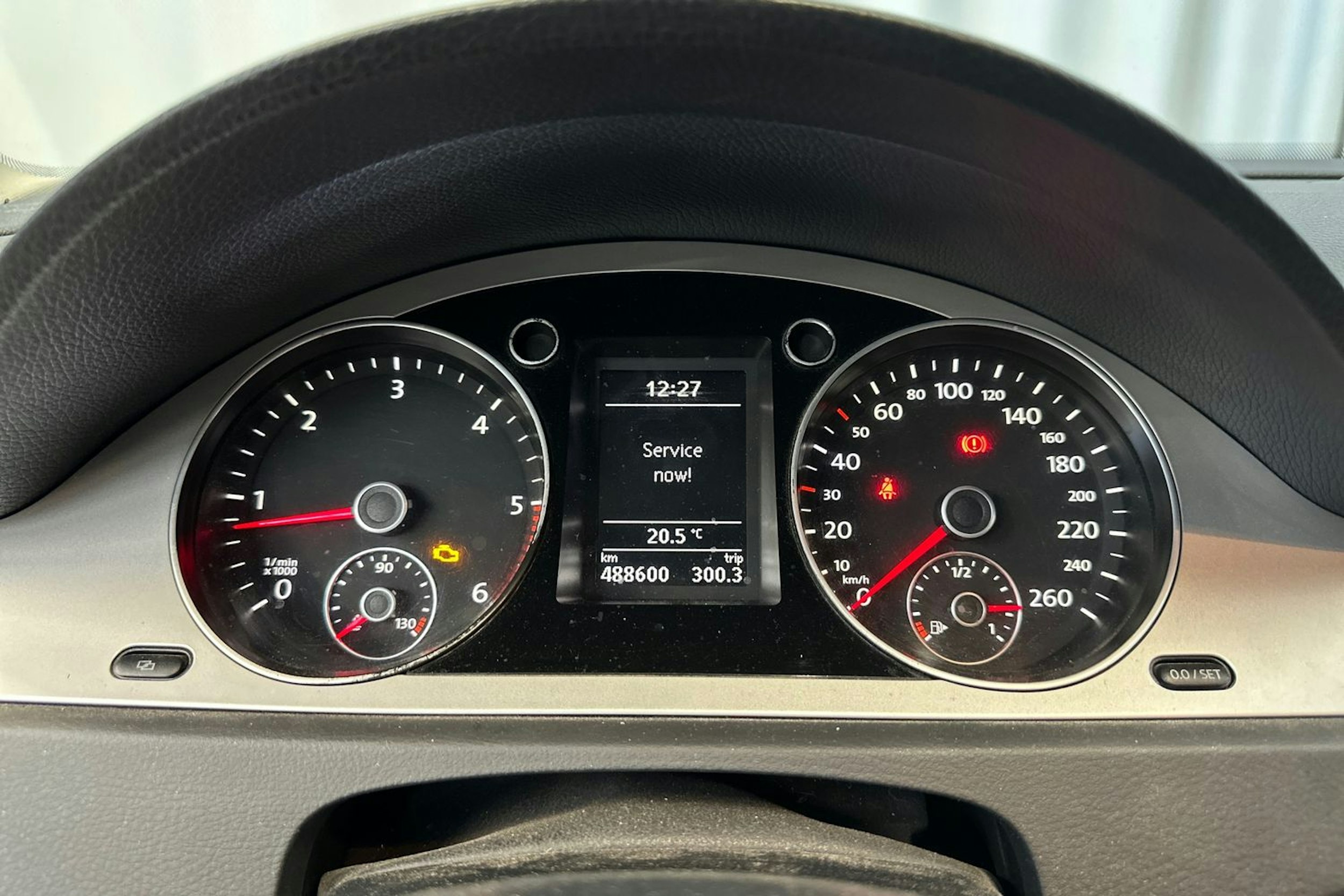 sininen Volkswagen Passat 2009 kuva 18.