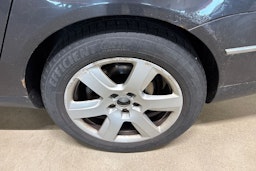 ruskea (beige) Volkswagen Passat 2009 kuva 10.
