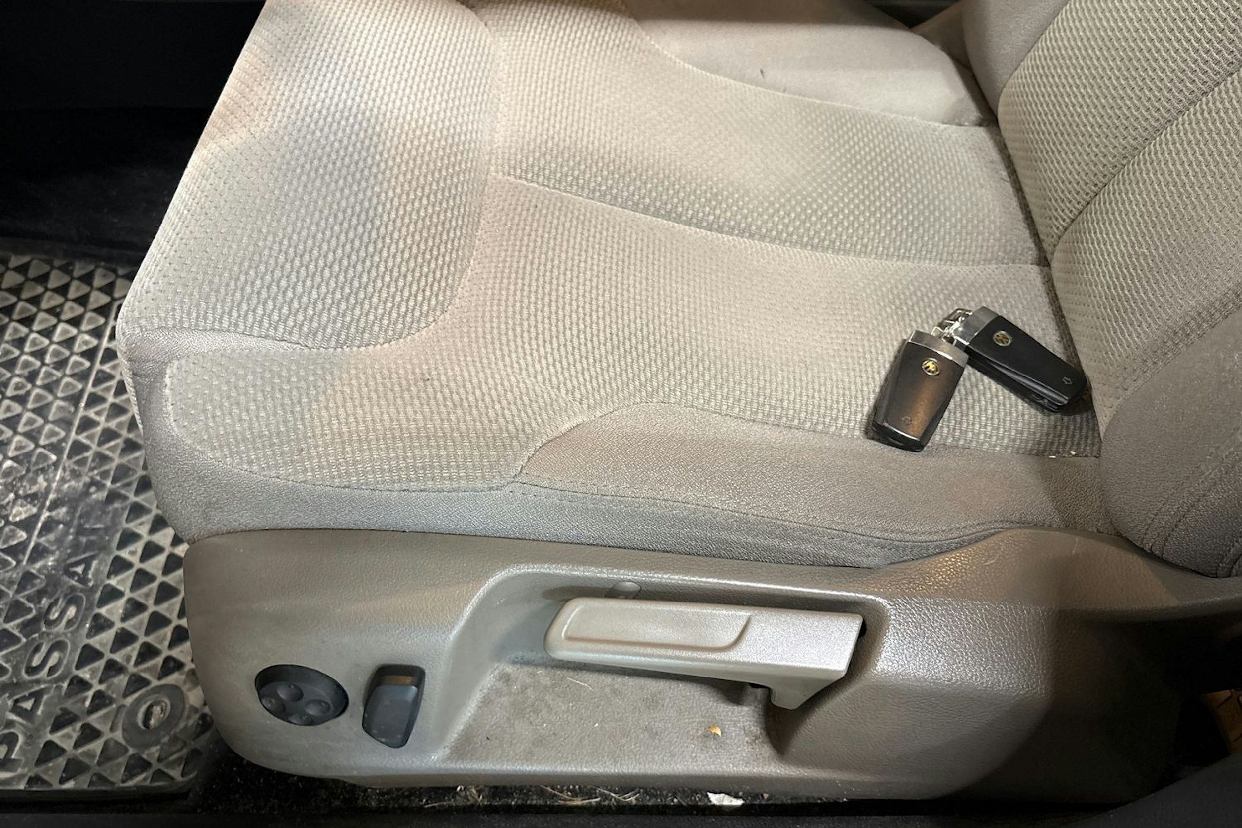ruskea (beige) Volkswagen Passat 2009 kuva 19.