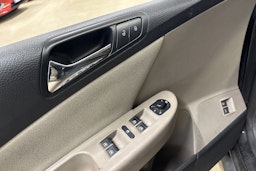ruskea (beige) Volkswagen Passat 2009 kuva 20.