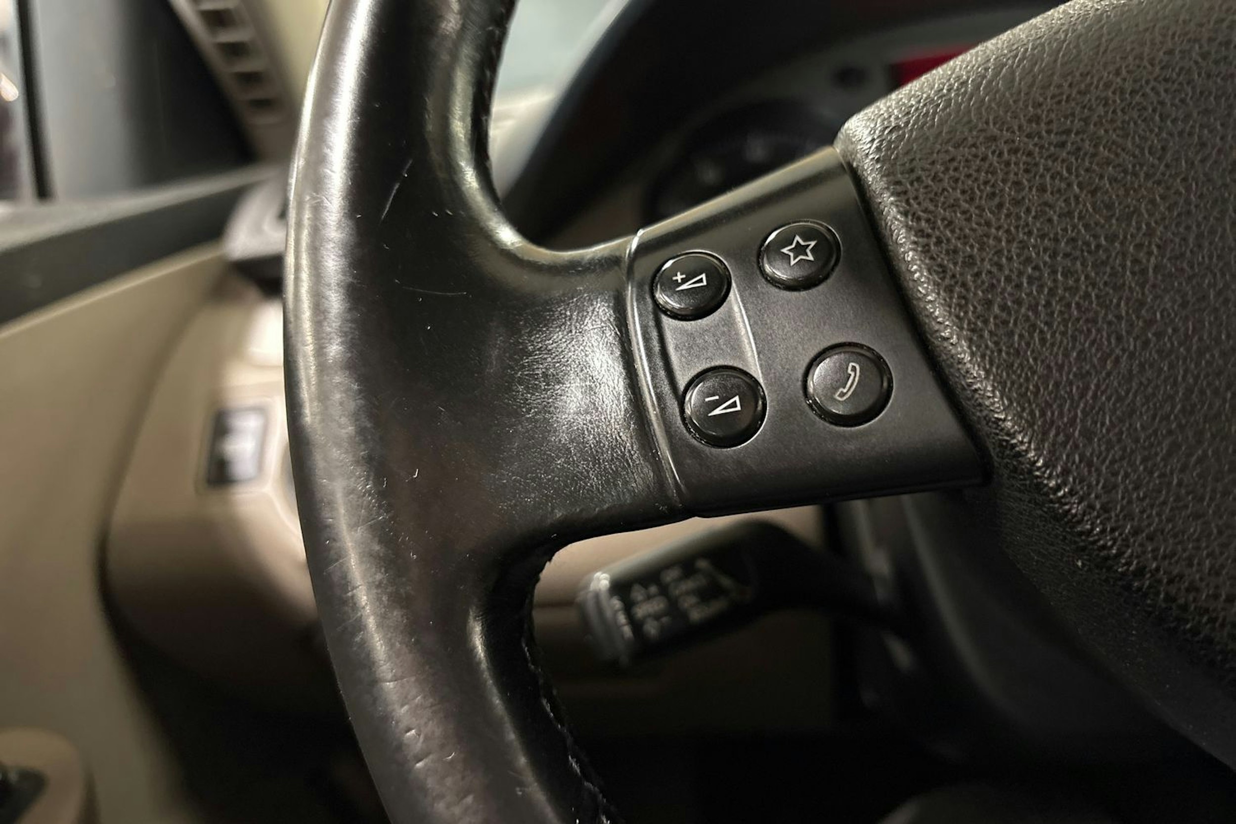 ruskea (beige) Volkswagen Passat 2009 kuva 22.