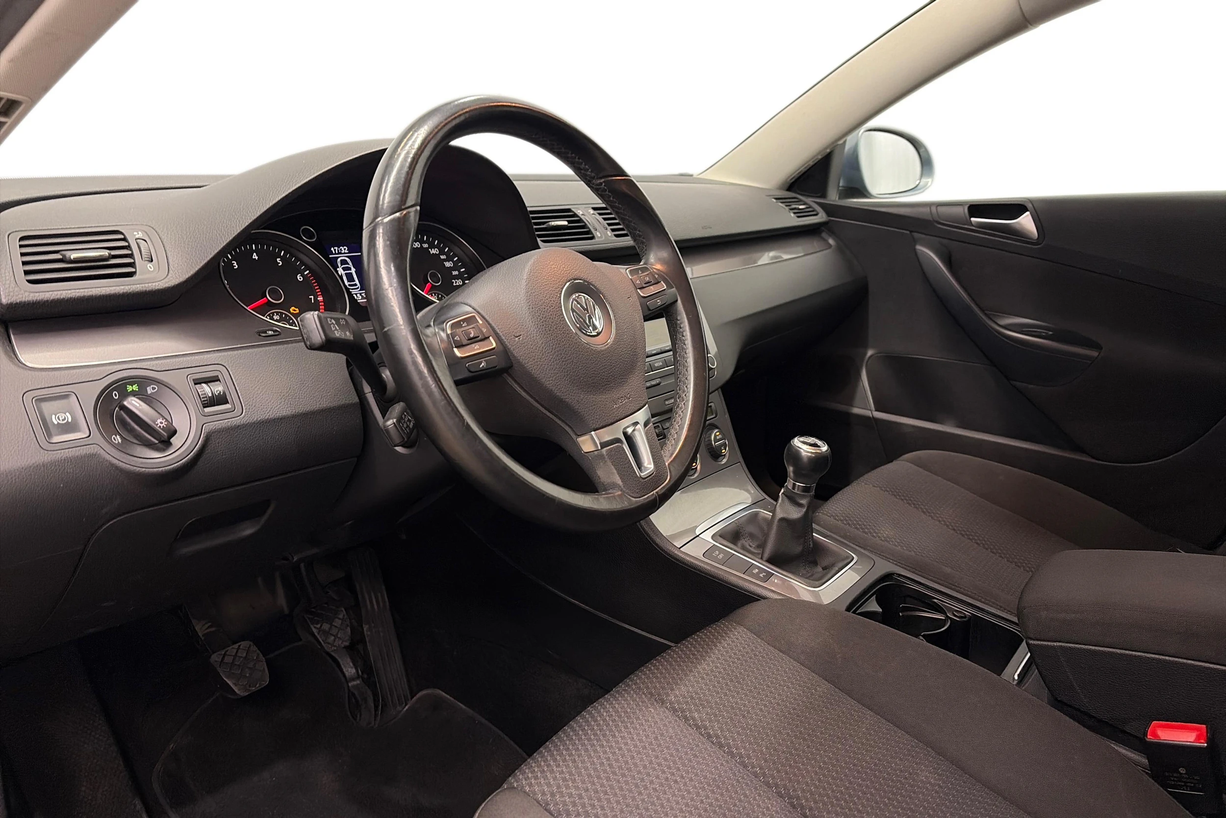 harmaa Volkswagen Passat 2009 kuva 8.