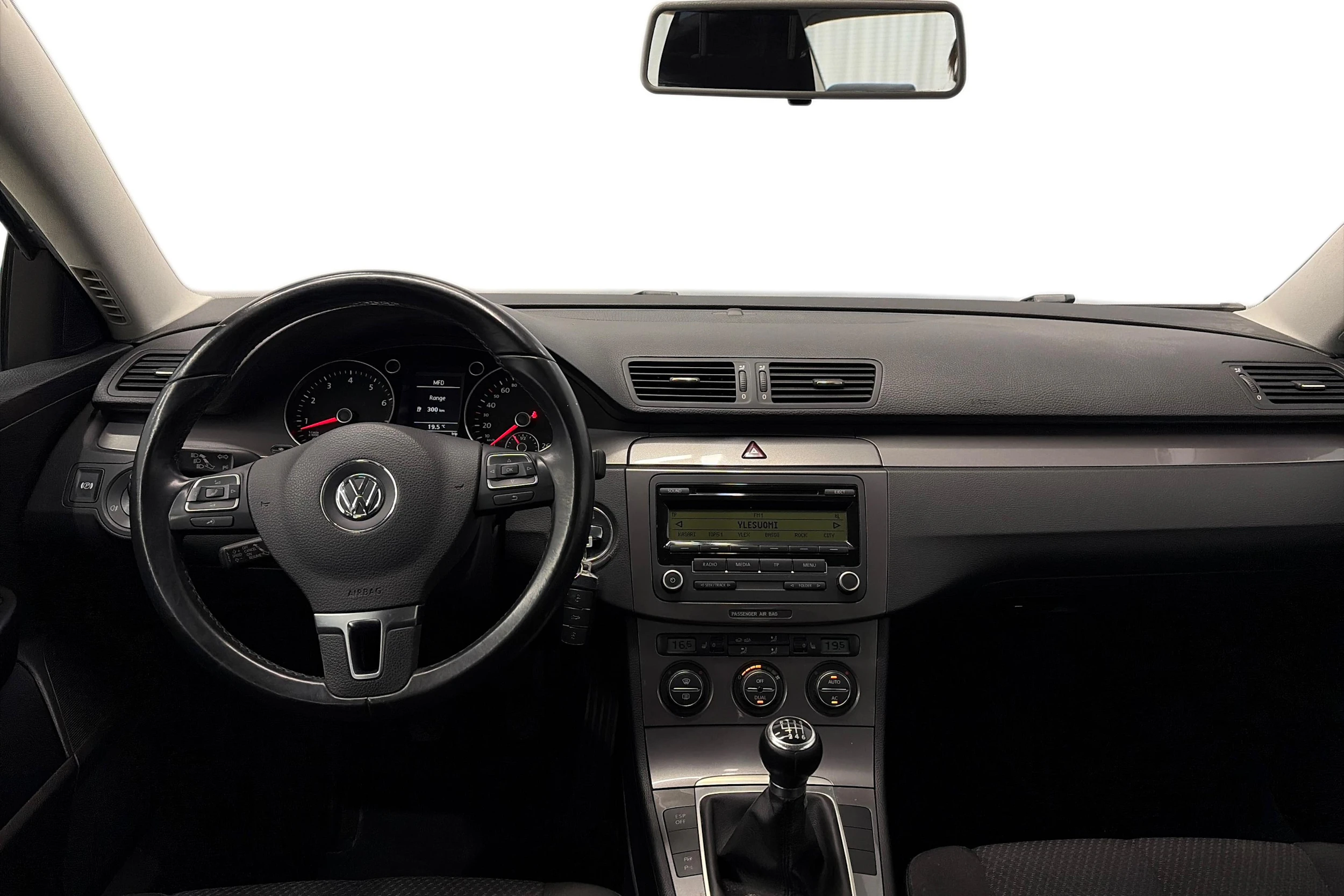 harmaa Volkswagen Passat 2009 kuva 9.