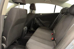 harmaa Volkswagen Passat 2009 kuva 11.