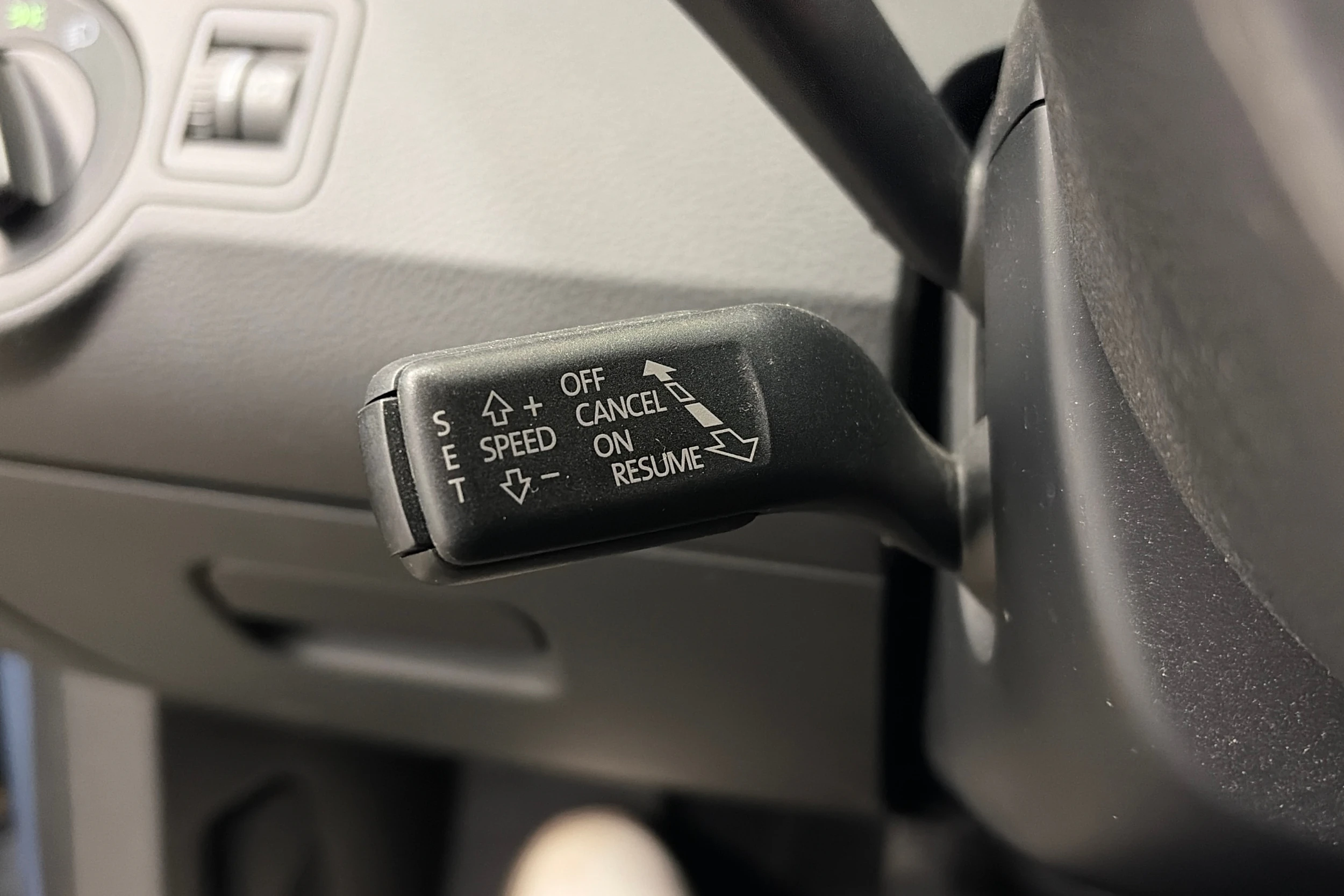 harmaa Volkswagen Passat 2009 kuva 16.