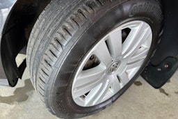 musta Volkswagen Passat 2009 kuva 13.