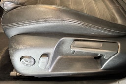 musta Volkswagen Passat 2009 kuva 14.
