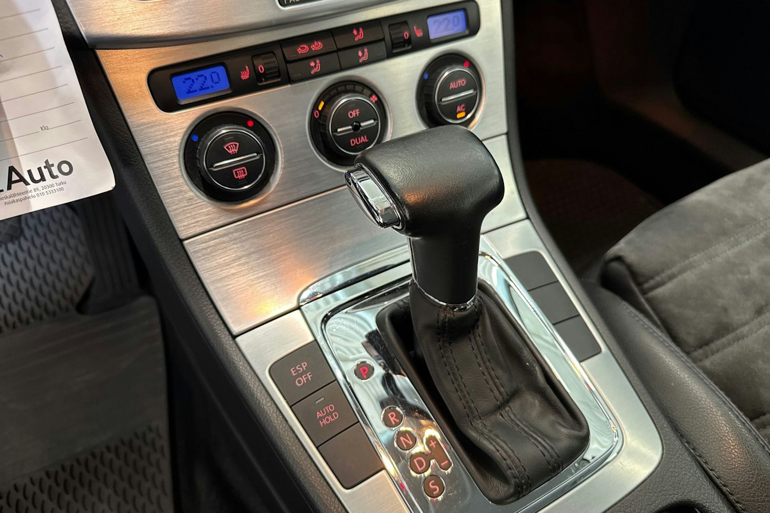 musta Volkswagen Passat 2009 kuva 15.
