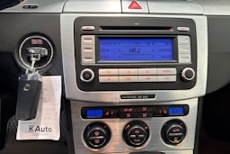 musta Volkswagen Passat 2009 kuva 16.