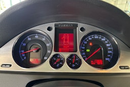 musta Volkswagen Passat 2009 kuva 19.