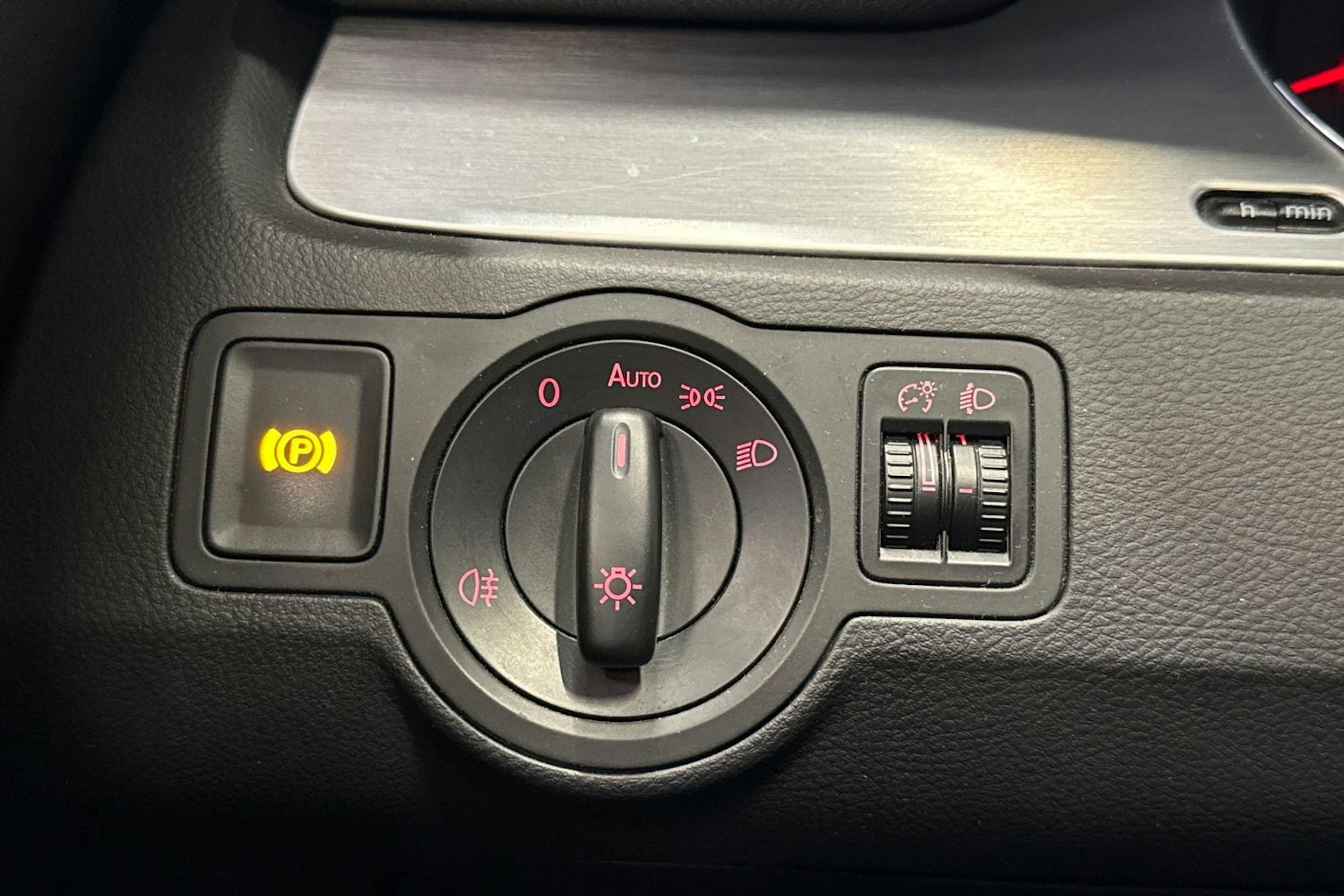 musta Volkswagen Passat 2009 kuva 24.