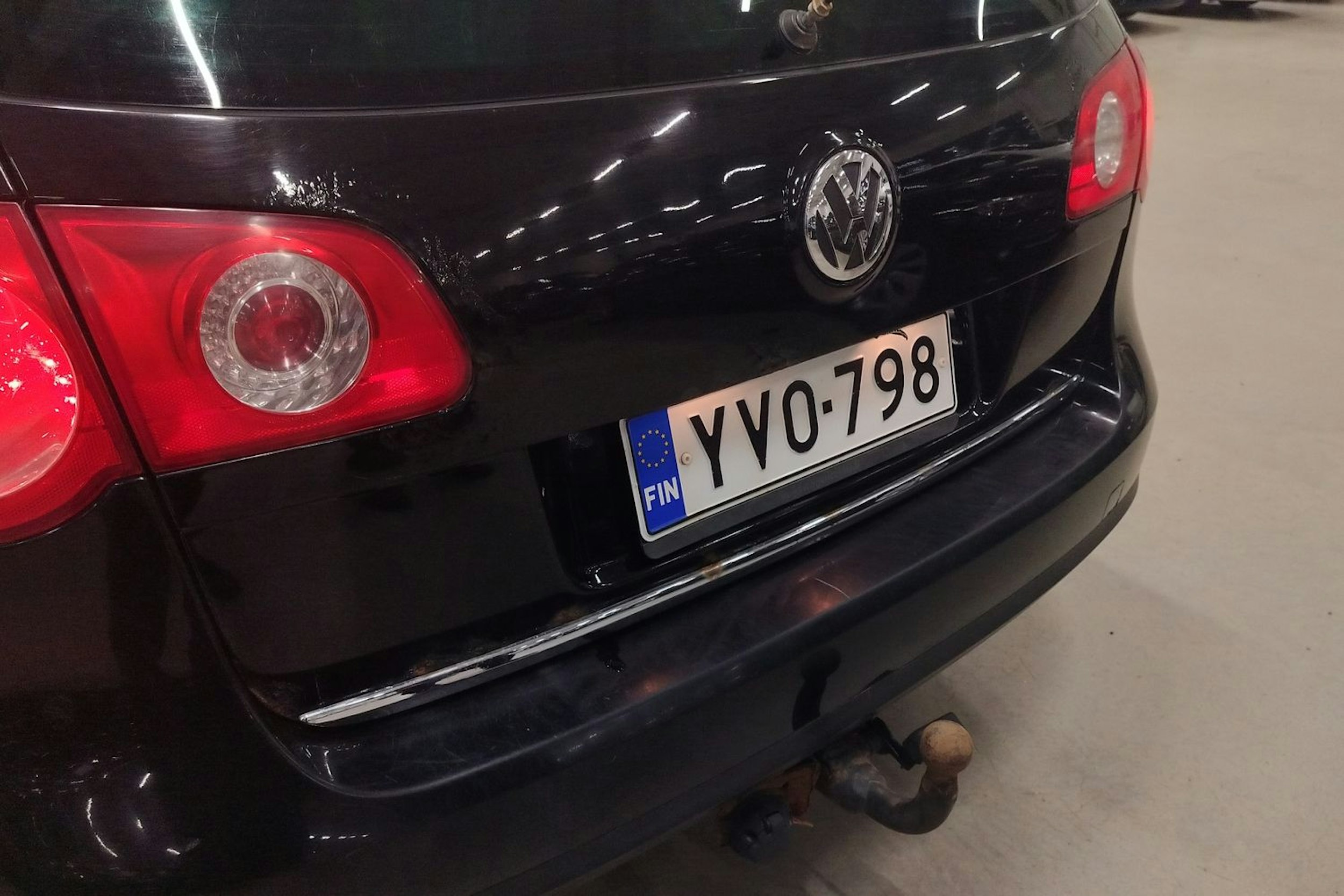 musta Volkswagen Passat 2009 kuva 14.