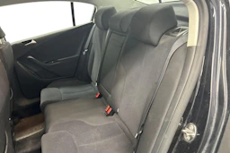 musta Volkswagen Passat 2009 kuva 8.