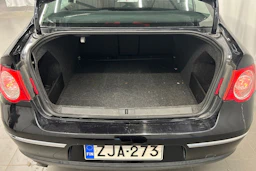 musta Volkswagen Passat 2009 kuva 13.
