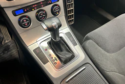 musta Volkswagen Passat 2009 kuva 23.
